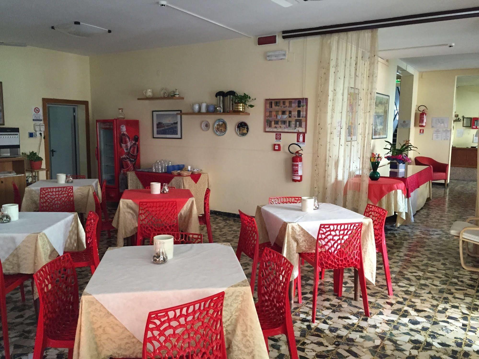 Hotel Zaghini Rimini Exterior photo